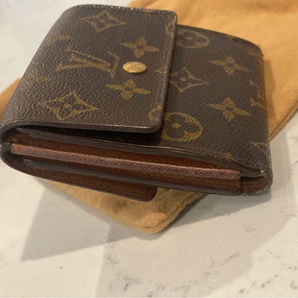 Louis Vuitton Elise Monogram Wallet - Picture 3 of 13